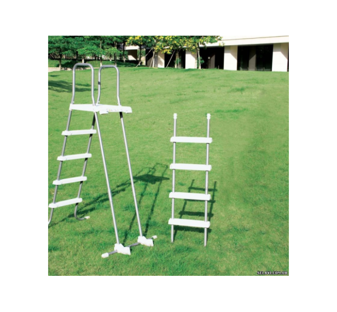 28077 Лестница для бассейнов до 132см, 4 ступеньки, с площадкой, с защитой